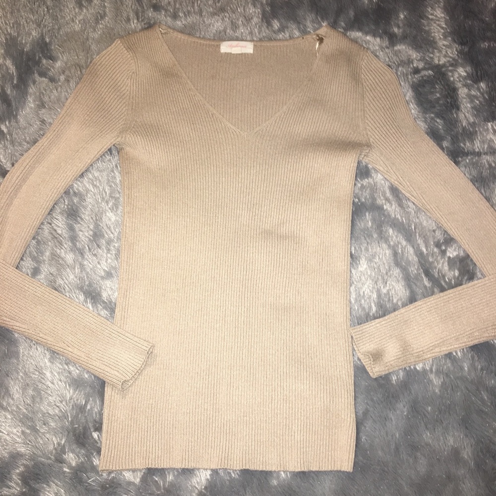 Tight long sleeve